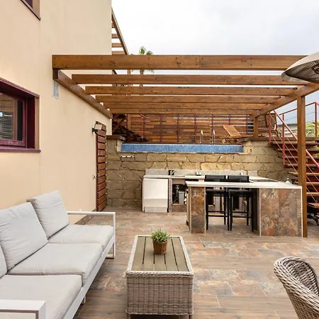 Luxury 3 Beds Inside Εστεπόνα