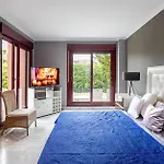 Luxury 3 Beds Inside