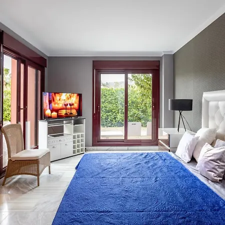 Luxury 3 Beds Inside Vila Estepona