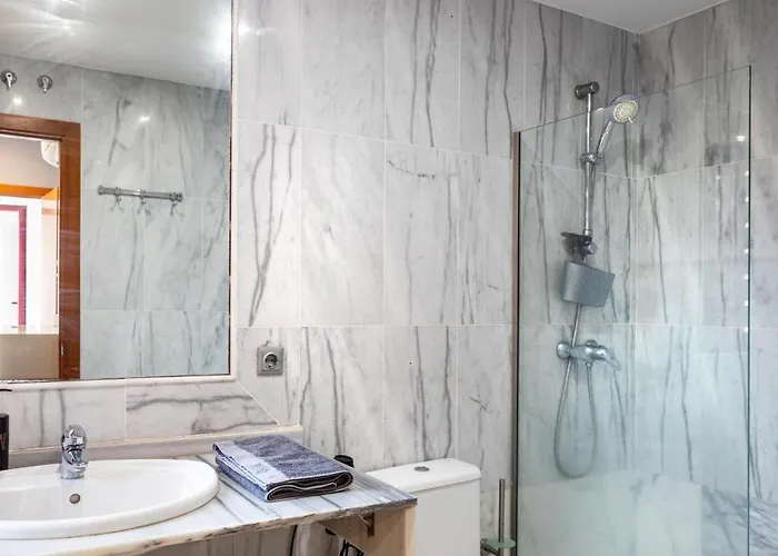 Luxury 3 Beds Inside *