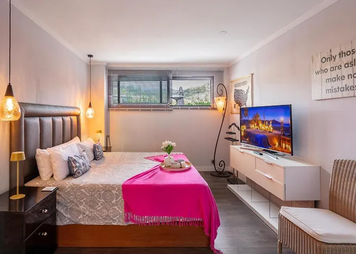 Luxury 3 Beds Inside Villa Estepona