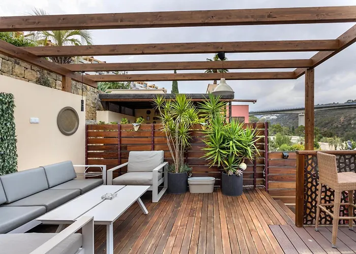 Villa Luxury 3 Beds Inside Estepona